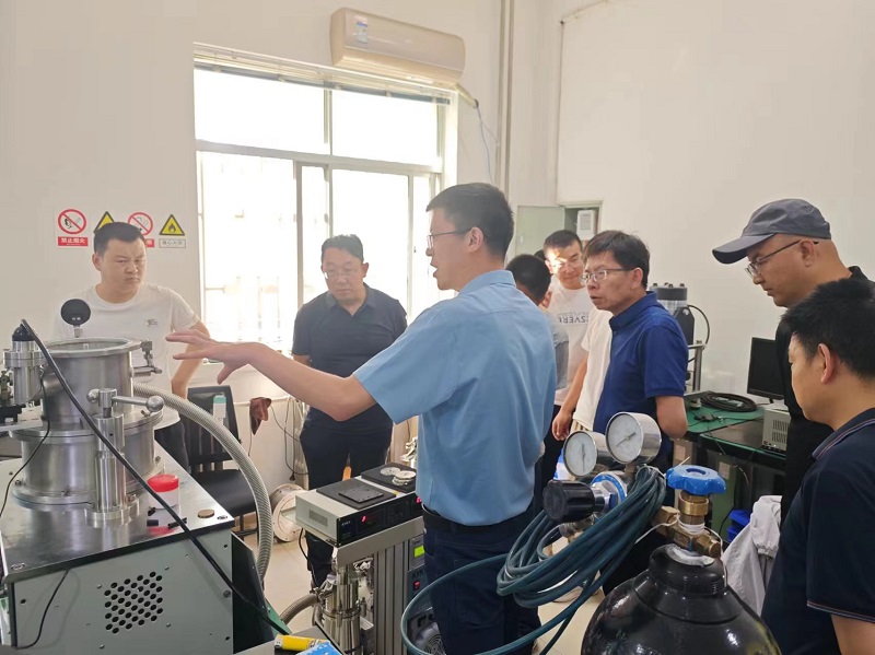蘭州交通大學老師洽談調研.jpg